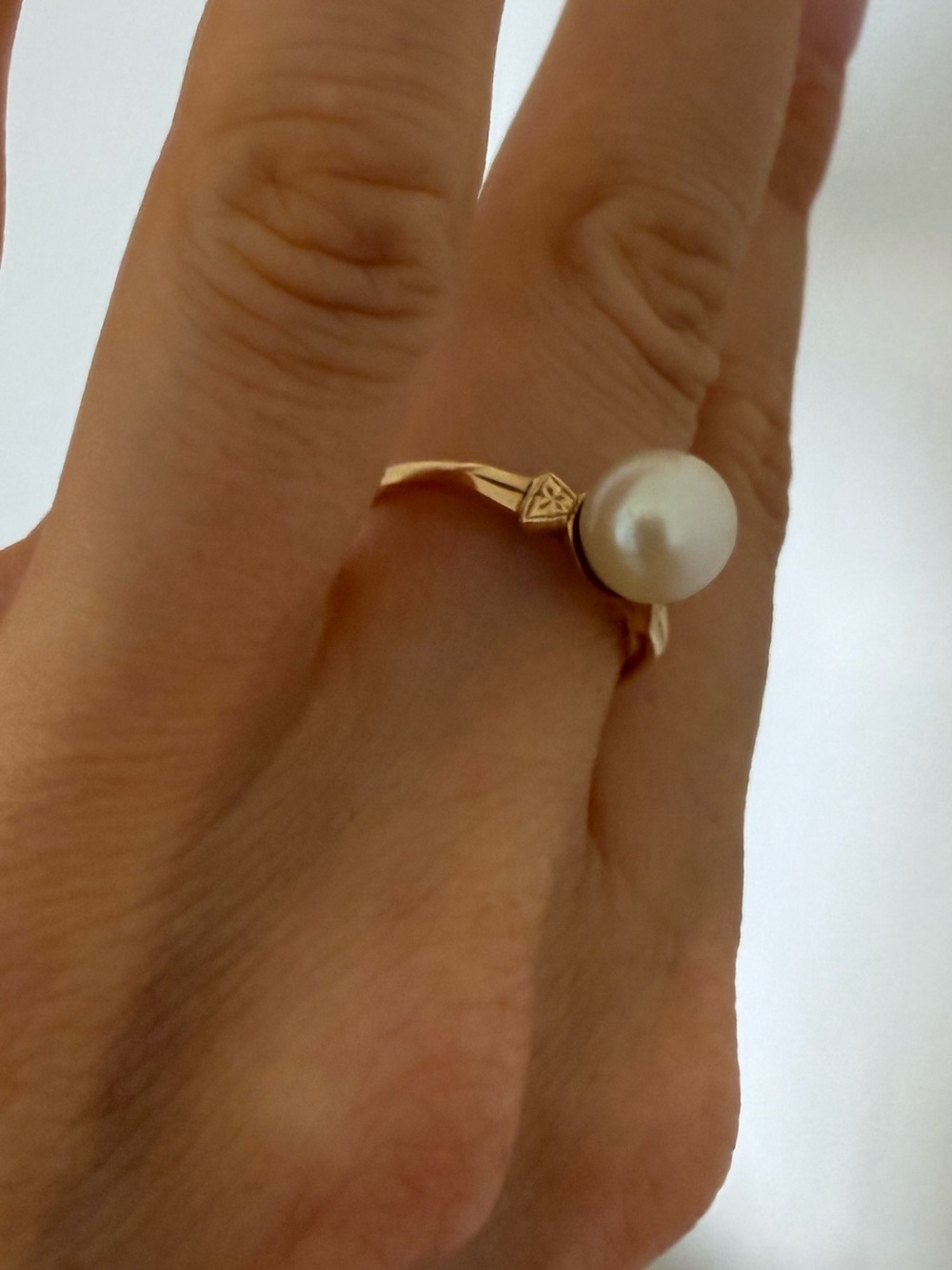 Vintage Genuine Pearl Gold Tone Ring Size 8 - Picture 3 of 4